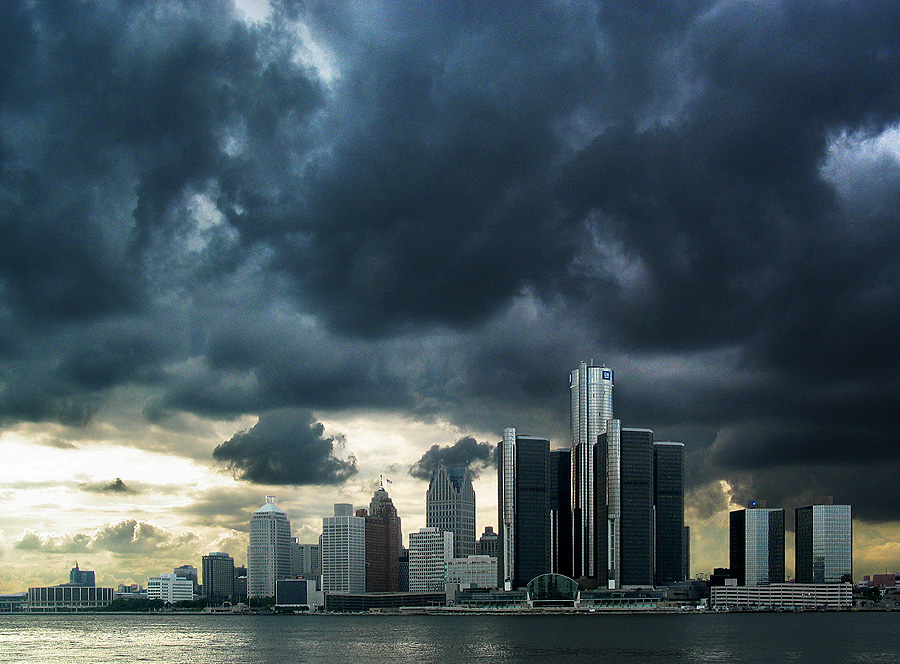 detroit-skyline-storm